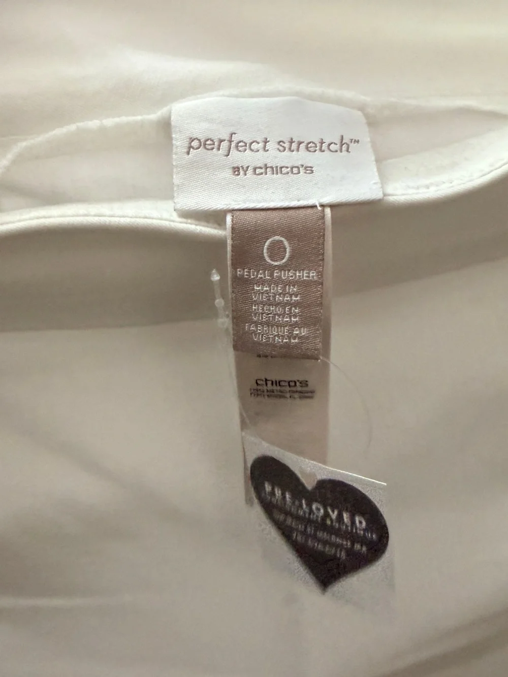Chico's White Perfect Stretch Pedal Pusher